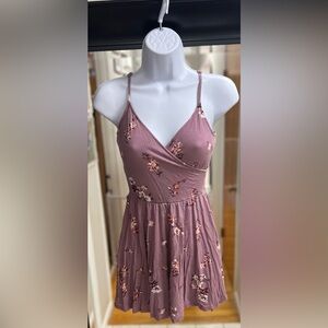 Brand: Garage
Size: XS
*Romper* 
Light staining (as seen in last picture)